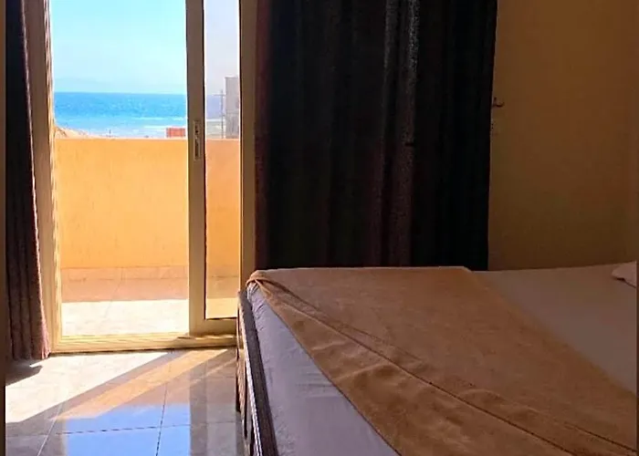 Nook Seaview 5*
