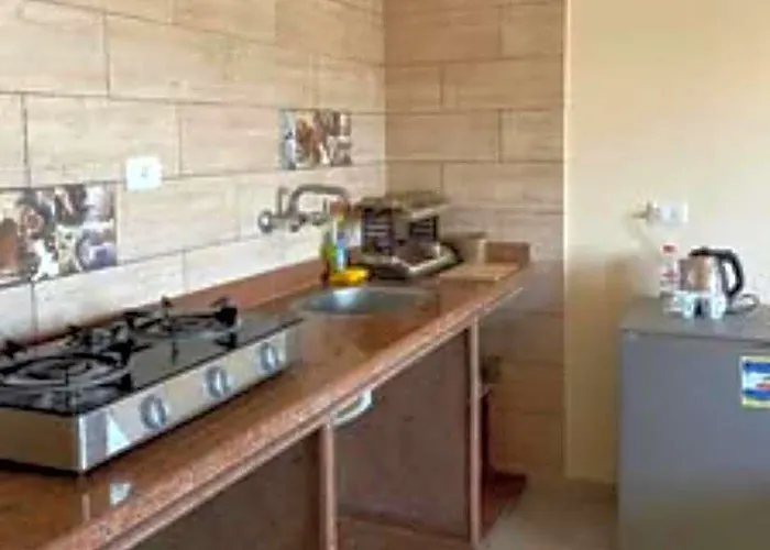 Nook Seaview 5*